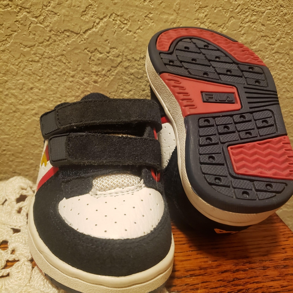 Fila Kids Black and White Sneakers - Picture 2 of 3